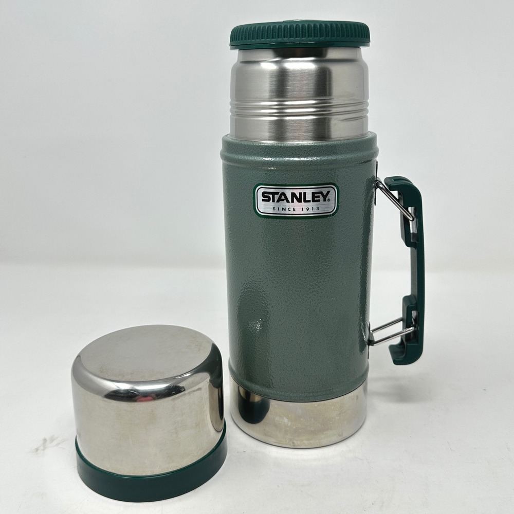 Stanley Classic Legendary Bottle Hammertone Green 1.1qt Vacuum Insulated Thermos